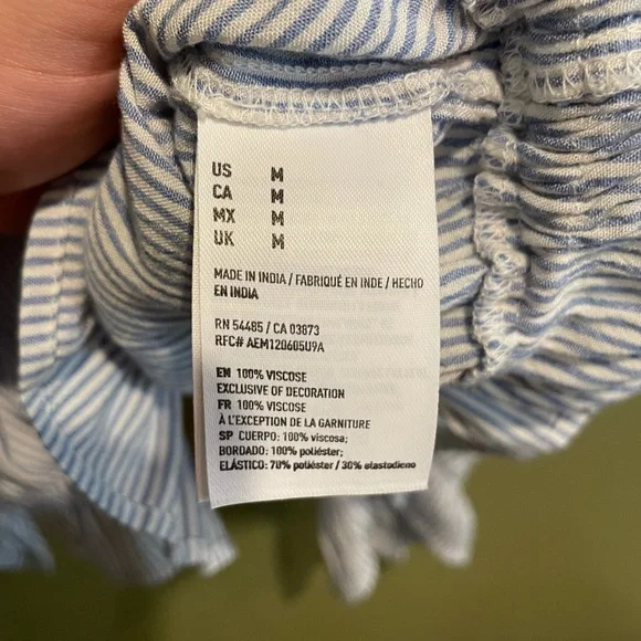 AMERICAN EAGLE BLUE/WHITE STRIPED TOP Sz MEDIUM - Picture 6 of 7